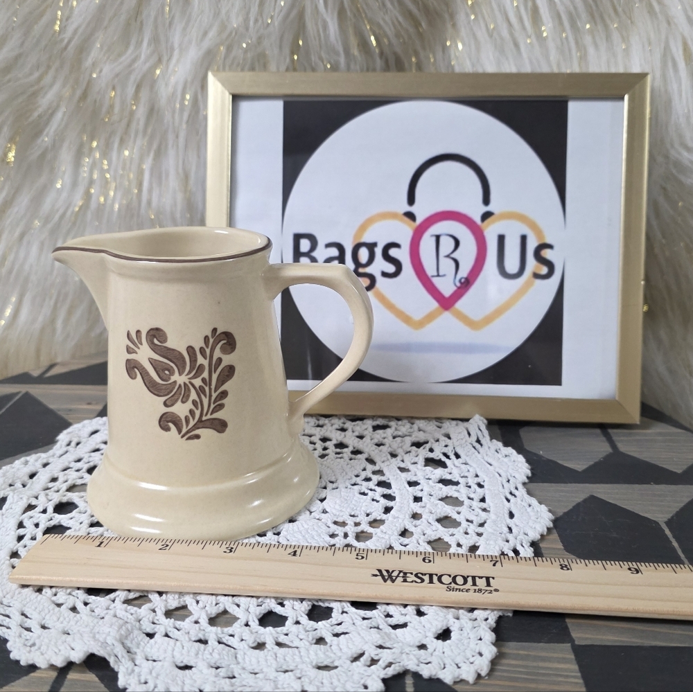 Vintage Pfaltzgraff USA Village Pattern Creamer Pitcher 4.5"h Beige & Brown EUC